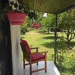 Проживание в семье Friends Pension&camping Чирали