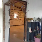 Friends Pension&camping Проживание в семье Чирали