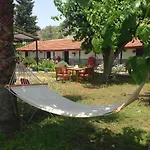 Friends Pension&camping Проживание в семье Чирали