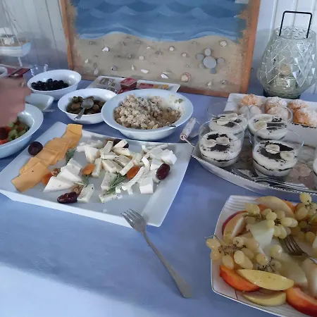 Friends Pension&camping Δωμάτια σε οικογενειακή κατοικία *