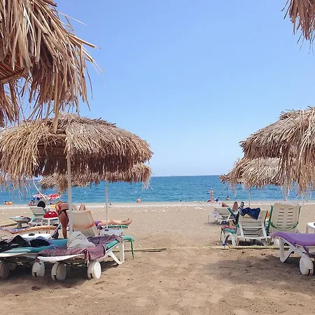 Δωμάτια σε οικογενειακή κατοικία Friends Pension&camping *