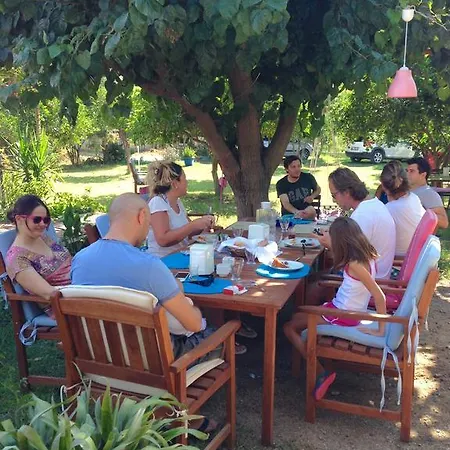 Friends Pension&camping Δωμάτια σε οικογενειακή κατοικία