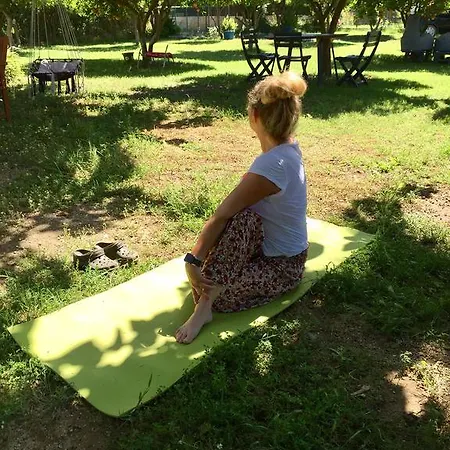 Friends Pension&camping Δωμάτια σε οικογενειακή κατοικία